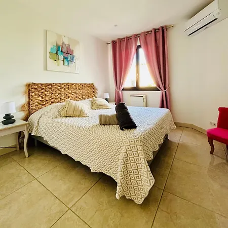 Saona Villa *